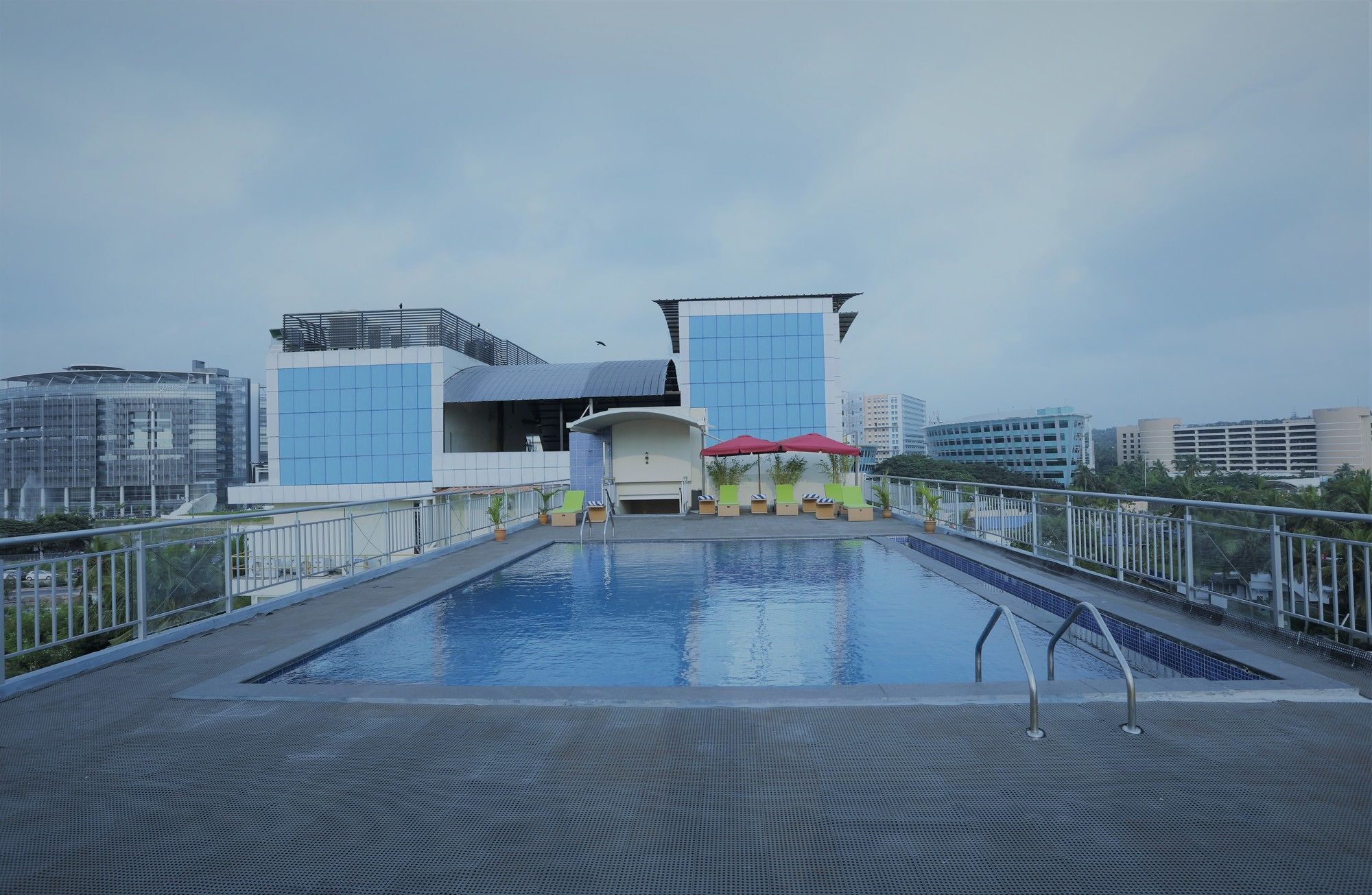 Flamingo Inn Hotel Trivandrum Thiruvananthapuram Exterior photo